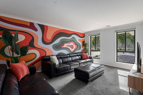 Albury Funk - Accommodation Search 4