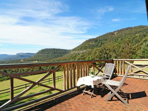 Alcheringa Cottage Amazing Location With Views - Accommodation Search 0