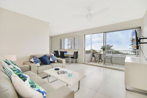 Alex Beach Apt Bilgola4 - Accommodation Search 3