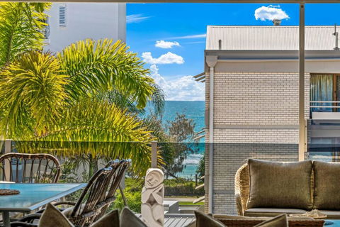 Alex Beach House, 100 Steps To The Sand, With Ocean Views - Accommodation Search 0