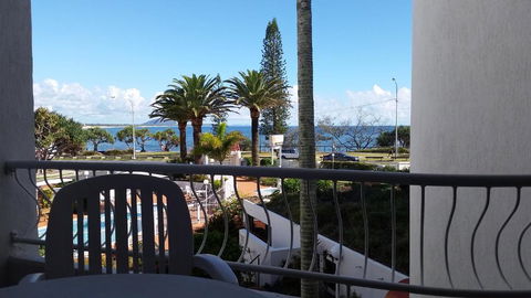 Alex Headland Beachfront - Accommodation Search 3