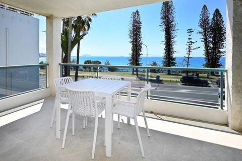 Alex Heads, Prime Location, Stunning Views - Accommodation Search 4