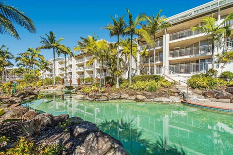 Alexandra Beach Resort Couples Escape - CoastHM - Accommodation Search 0