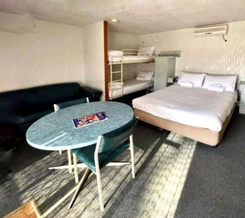 Alexandra Parklife Studio 3 - Accommodation Search 2
