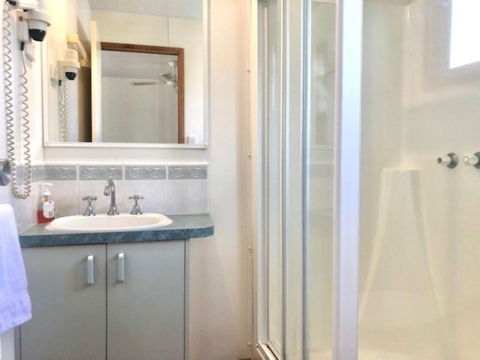 Alexandra Parklife Studio 4 - Accommodation Search 4