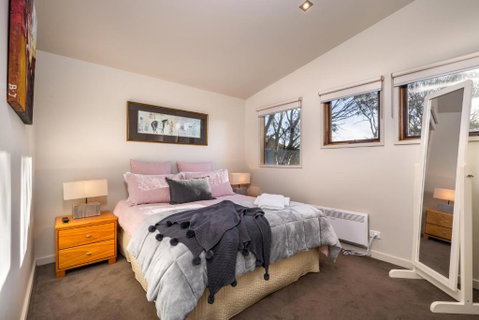 Alinga - Accommodation Search 1