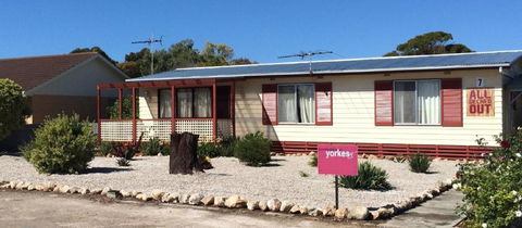 All Decked Out In Edithburgh - Accommodation Search 0