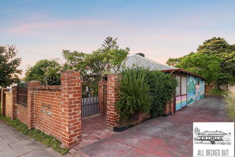 All Decked Out, Fremantle - Accommodation Search 3