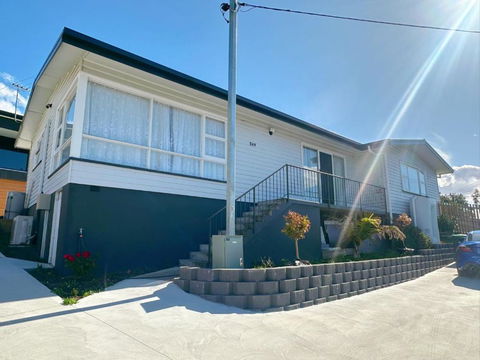 All-Seasons Comfort - Close To CBD & Air Port - Accommodation Search 0