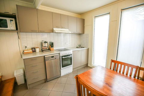 Allambie Cottages - Villa 2 - Accommodation Search 2