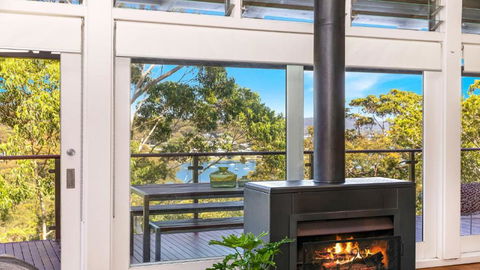 Allure - Bay Views And Wifi - Accommodation Search 1