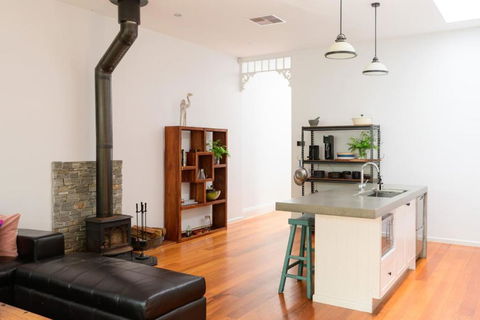 Alma, Art Deco Home In Caufield North - Accommodation Search 4