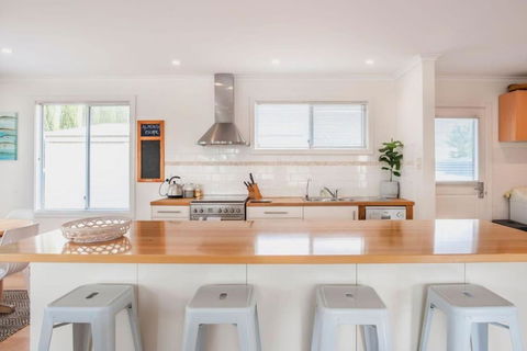 Almonta Escape - COFFIN BAY - Perfect For Couples Or Families - Accommodation Search 0