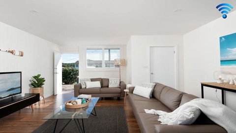 Aloha Beach House - Accommodation Search 0