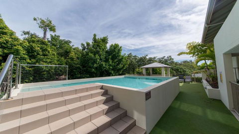 Alpha 8 On Waterson - Airlie Beach - Accommodation Search 0