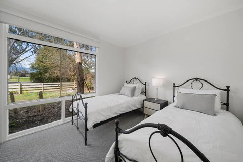 Alpine Hills Hideaway - Accommodation Search 3