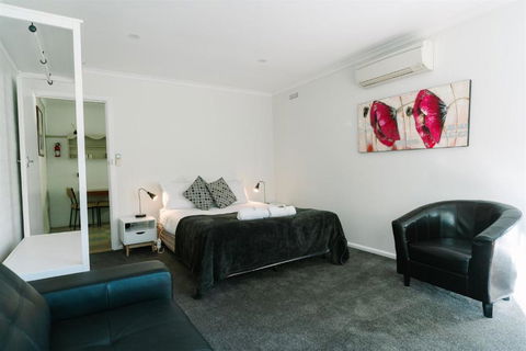 Alpine Riverside Cottages - Accommodation Search 2