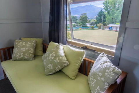 Alpzview Guesthouse - Accommodation Search 4