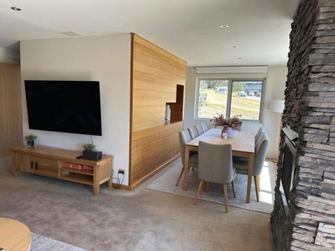 Altitude Apartments - Accommodation Search 1