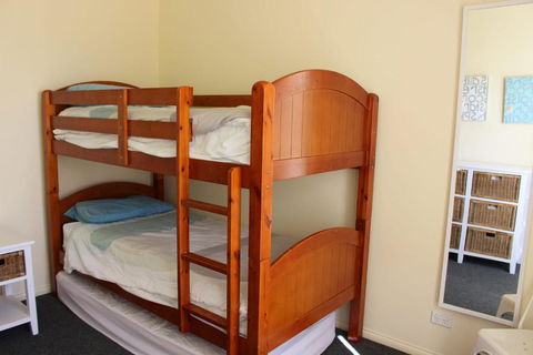 Alton Seas 67 Hargreaves Rd Middleton - No Linen Included - Accommodation Search 2