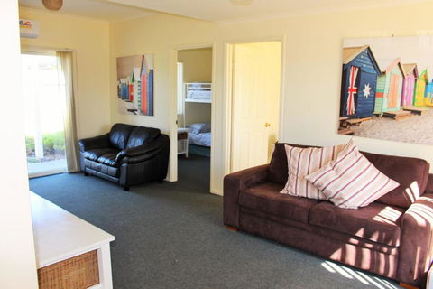 Alton Seas 67 Hargreaves Rd Middleton - No Linen Included - Accommodation Search 4