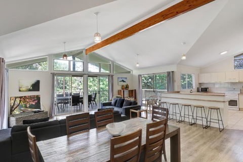 Amaroo House - Accommodation Search 2