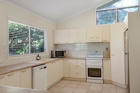 Amaroo House - Accommodation Search 3