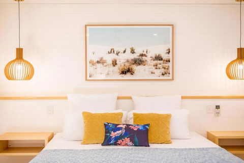 Amaroo Villa - Absolute Beachfront Port Douglas - Accommodation Search 4