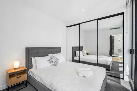 Amazing 1BR Apartment W Pool - Accommodation Search 4