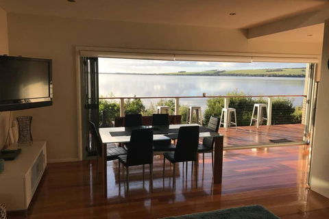 Amazing Ansons Bay Absolute Waterfront Beach House - Accommodation Search 0