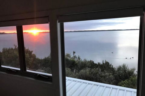 Amazing Ansons Bay Absolute Waterfront Beach House - Accommodation Search 4
