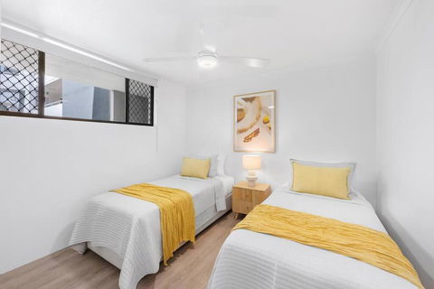 Amazing Beach View And Perfect Location Kirra - Accommodation Search 2