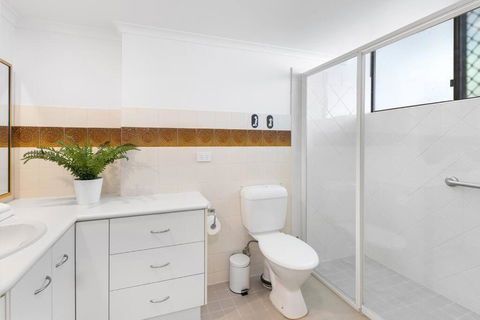 Amazing Beach View And Perfect Location Kirra - Accommodation Search 4