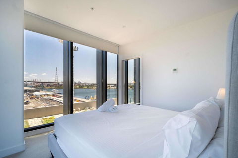 Amazing CBD 3BR Apt Bayview Free Parking - Accommodation Search 3