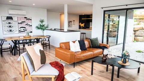 Amazing View Architech Home 8Minutes To Hobart CBD - Accommodation Search 0
