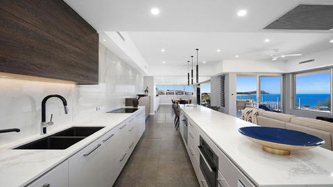 Amazing Views And Short Walk To Beach - Accommodation Search 1