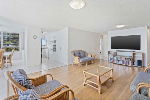 Ambassador Beachfront Apartments - Hosted By Burleigh Letting - Accommodation Search 3