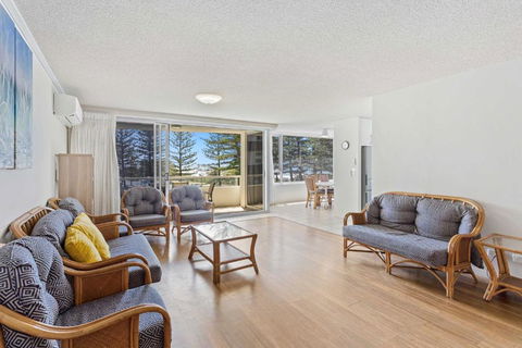 Ambassador Beachfront Apartments - Hosted By Burleigh Letting - Accommodation Search 2