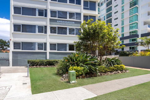 Ambassador Beachfront Apartments - Hosted By Burleigh Letting - Accommodation Search 0