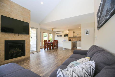 Amber Mist Villa - Two - Accommodation Search 2