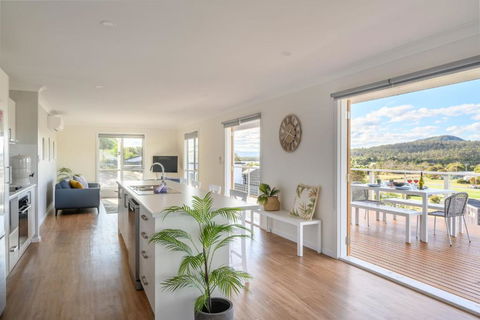 Ambience, A Stunning Holiday Retreat! - Accommodation Search 1