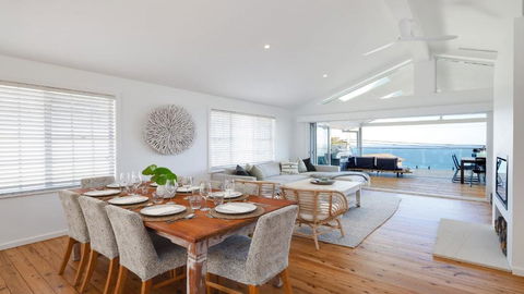 Ambleside By The Sea - Wifi Available - Accommodation Search 3
