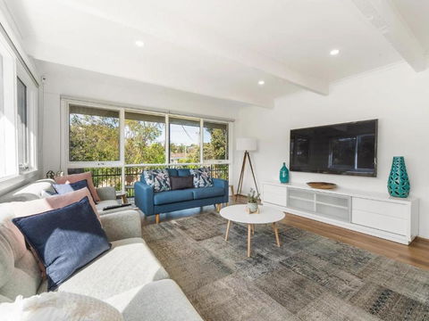 Amelia - Moments To The Bay - Accommodation Search 1