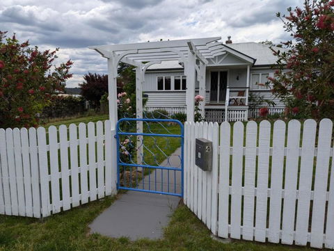 Amiens Cottage. Queenslander, Charming, Central. - Accommodation Search 0
