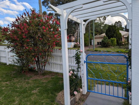 Amiens Cottage. Queenslander, Charming, Central. - Accommodation Search 1