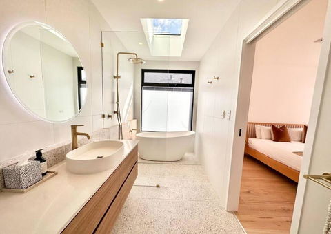 Amila - Central Location With Designed Spaces - Accommodation Search 1