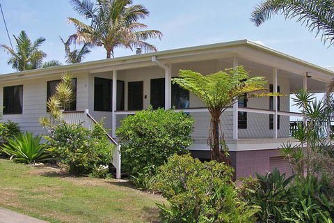 AMITY TREETOPS - Accommodation Search 3