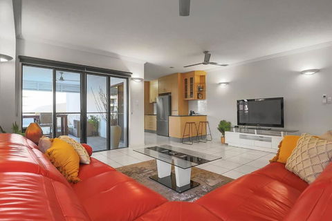 An Abode On Abbott - In The Heart Of The City - Accommodation Search 0