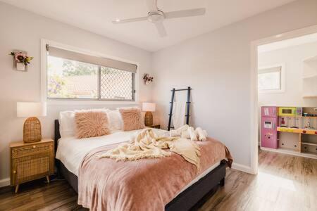 An Idyllic Boho Style Retreat High-end Kitchenware - Accommodation Search 2