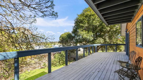 Anchored On Capes Upstairs - Accommodation Search 2